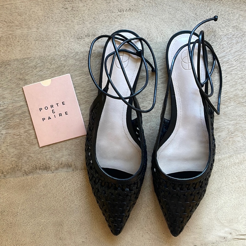 NWT porte & paire ankle wrap flats.